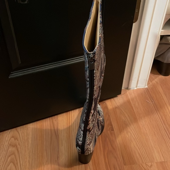 Knee high zip up boots.. Embroidery material. Worn once - Picture 2 of 4